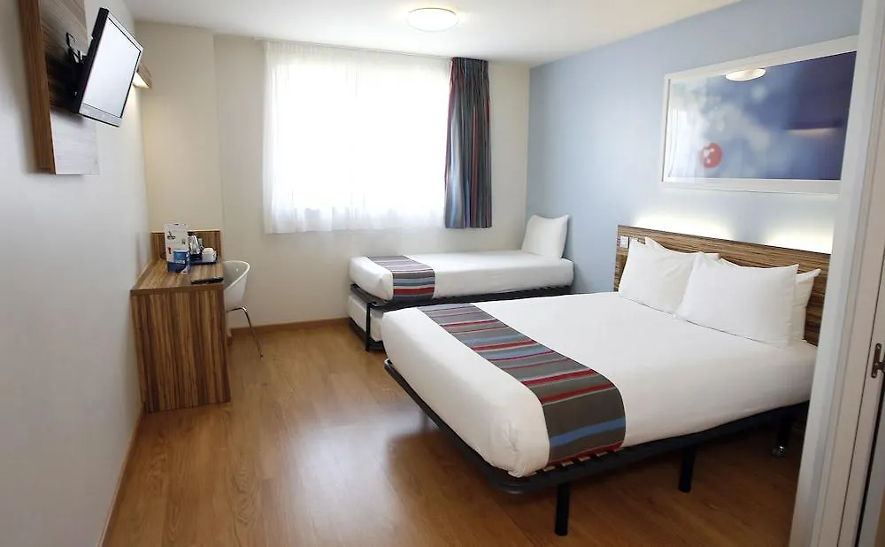 Travelodge Barcelona Fira L’Hospitalet de Llobregat 3*,  Spanien