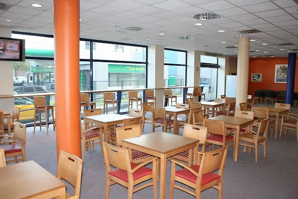 Travelodge Barcelona Fira L’Hospitalet de Llobregat