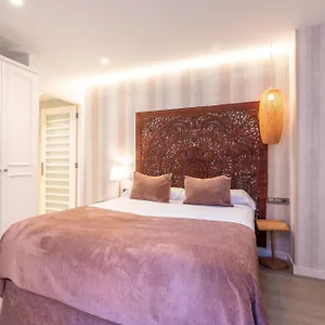 Serennia Fira Gran Via Exclusive Otel