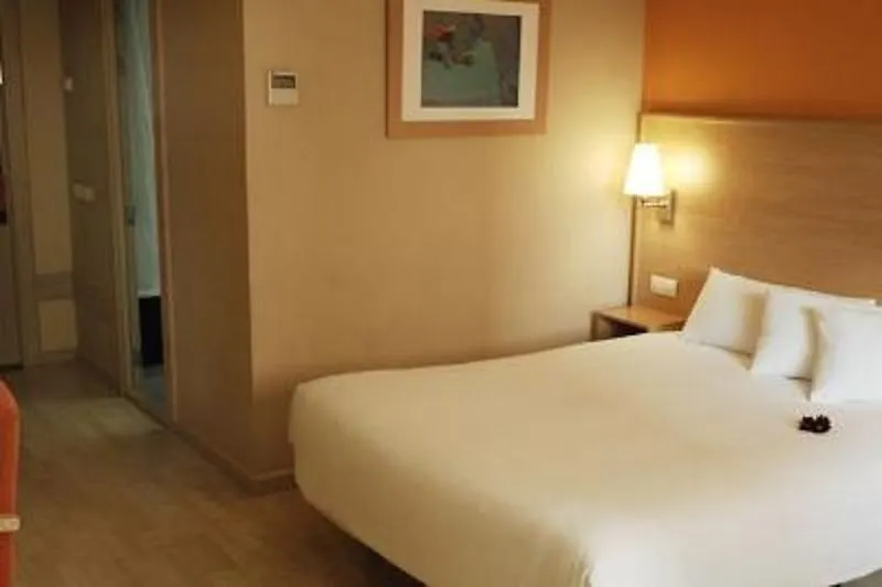 *** Hotel Travelodge Barcelona Fira L'Hospitalet de Llobregat Spain