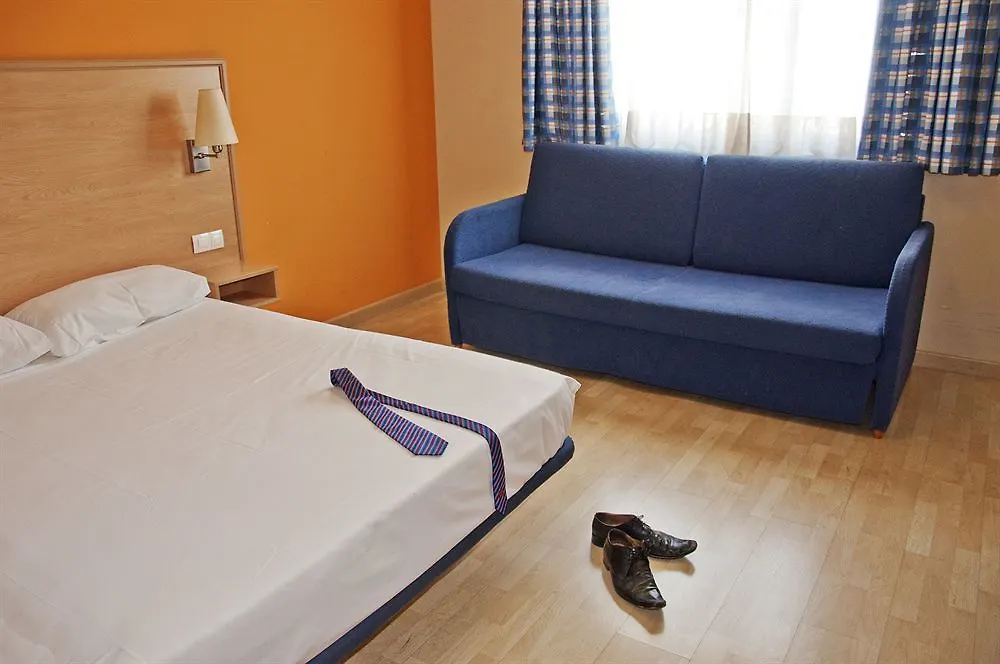 Travelodge Barcelona Fira L'Hospitalet de Llobregat 3*,  Spain